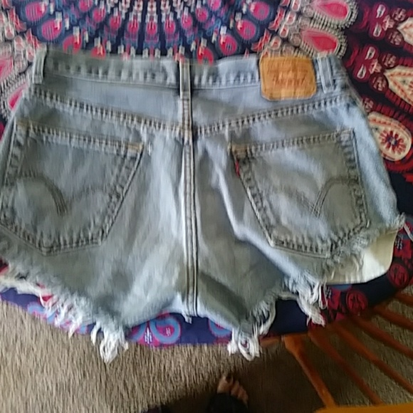 Vintige Levi cut off shorts - Picture 2 of 2